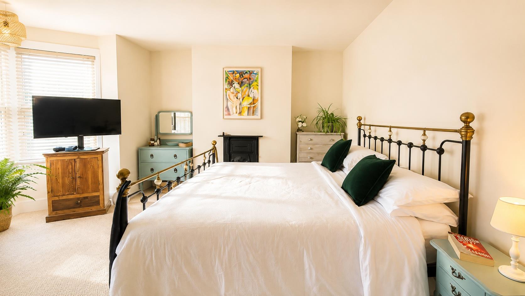 3 bed property in Silverlands Road, St. Leonards-On-Sea